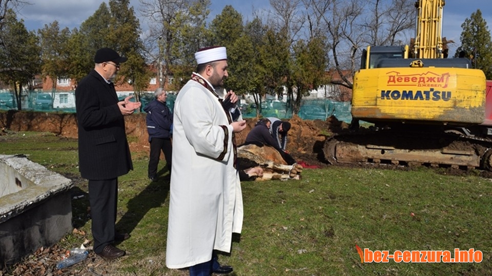 Турският Дианет строи джамии, ремонтира мюсюлмански училища