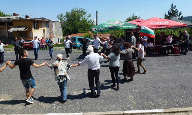 Старци изгониха 40 роми, „окупирали” родопско село!