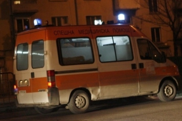 Жесток бой окървави центъра на София, скинари нападнаха араби, има ранени