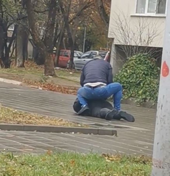 Зрелищен арест в Пловдив! Мъж слезе от джип и закопча дядо / ВИДЕО