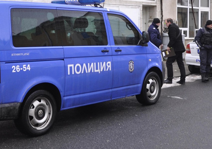 Въоръжен грабеж на инкасо автомобил в София, извършителите избягали с кола с украински номера