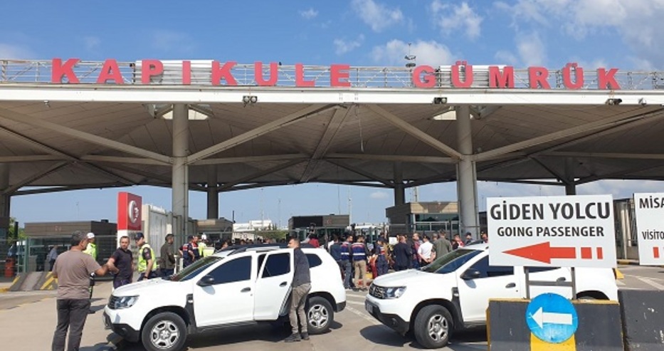 Напрежение на границата на България с Турция, мигранти щурмуват, чува се стрелба с автомати