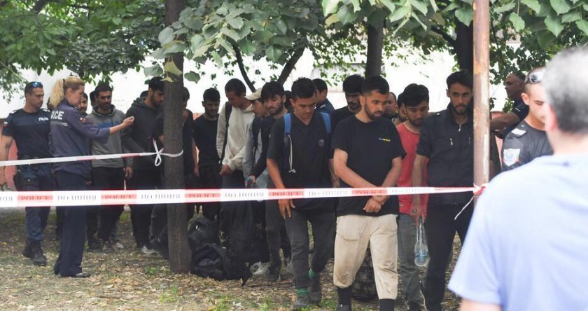 Закриват центъра за бежанци в “Овча купел”. Още следващата седмица започва разселване на мигрантите из страната